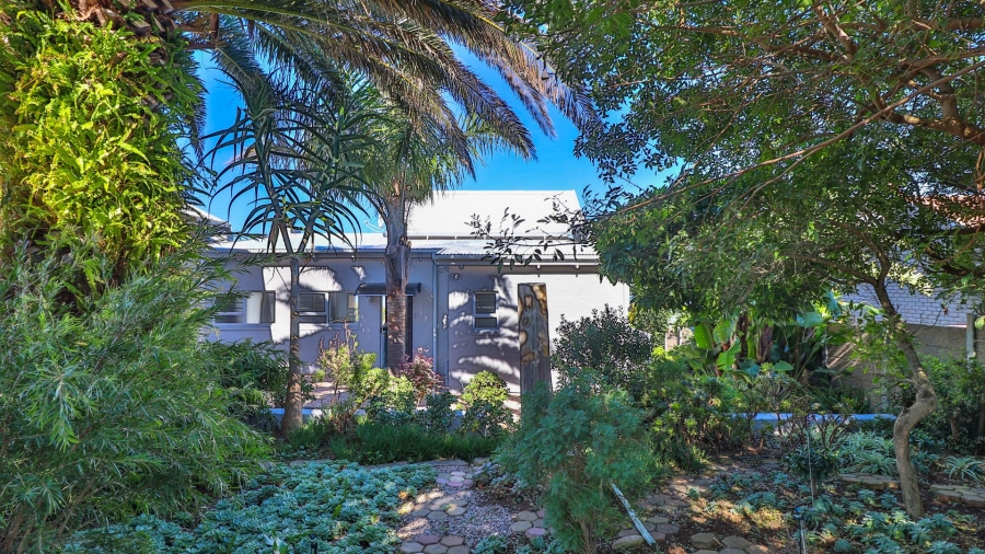 To Let 3 Bedroom Property for Rent in Dana Bay Western Cape